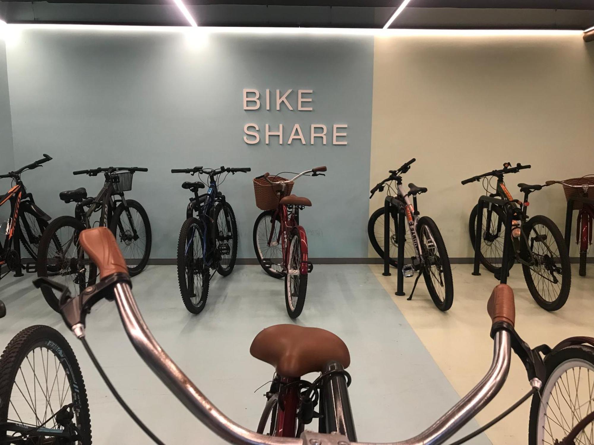 Apartamento Topázio No Meireles Próximo A De Iracema *