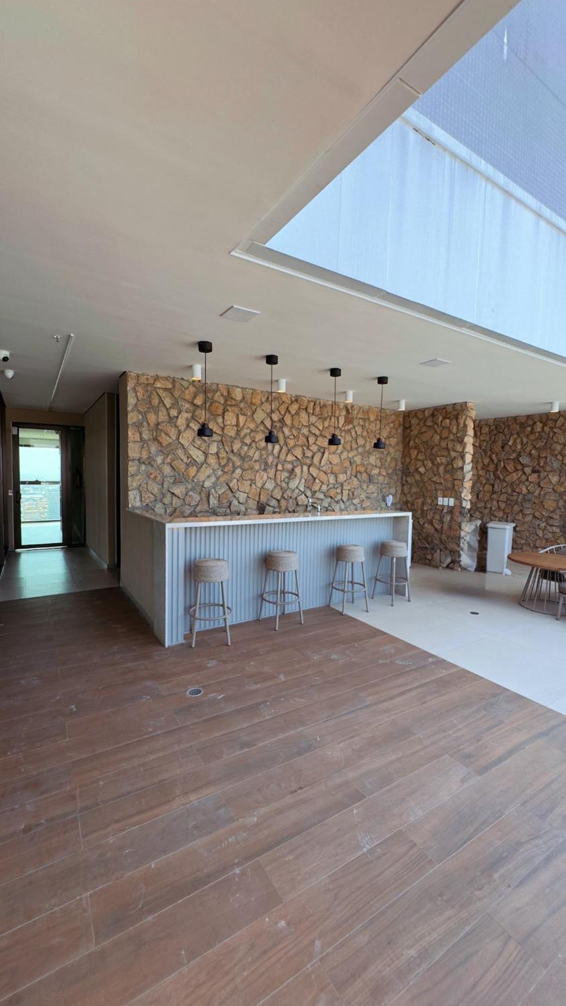 Apartamento Topázio No Meireles Próximo A De Iracema